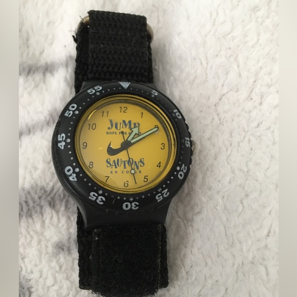 Vintage Nike Jump Rope for Heart Watch with Velcro Stap, Youth Size - Picture 6 of 10